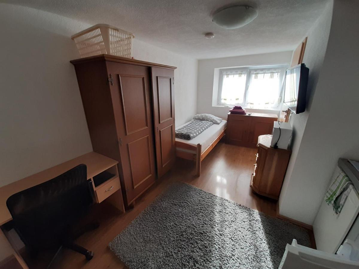 Biberach-Riss-Zimmer-Frei, Einzel-Zimmer Bad Kueche Birkenhard 외부 사진