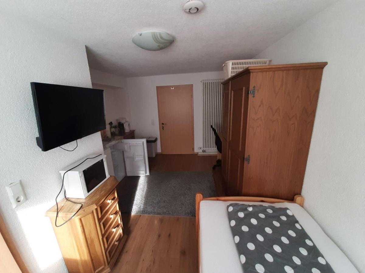 Biberach-Riss-Zimmer-Frei, Einzel-Zimmer Bad Kueche Birkenhard 외부 사진